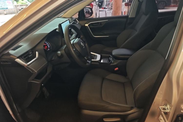 Used Toyota Wildlander 2023 2.0L CVT Two-Wheel Drive Leading Edition Left Front Seat
