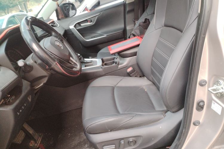 Used Toyota Wildlander 2023 2.0L CVT Two-Wheel Drive Luxury PLUS Edition Left Front Seat