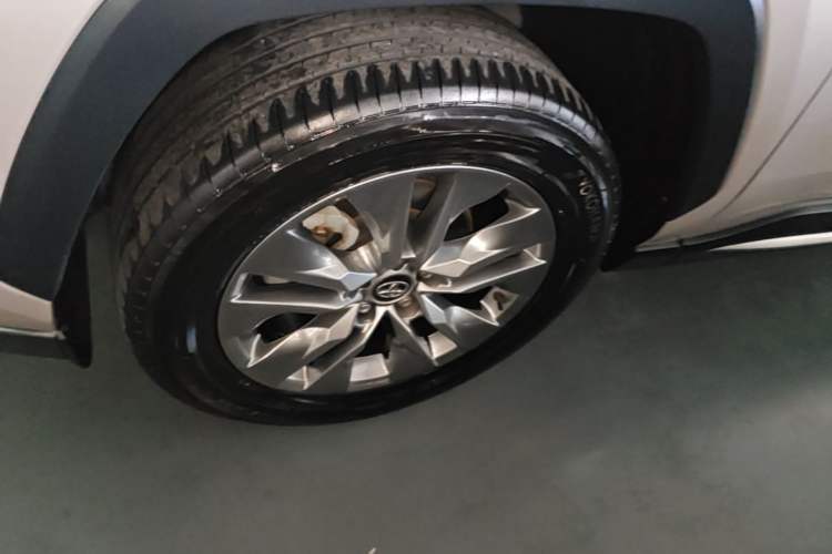 Used Toyota Wildlander 2023 2.0L CVT Two-Wheel Drive Urban Edition Left Front Wheel Hub