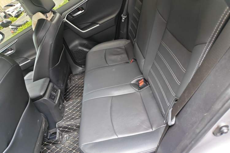 Used Toyota Wildlander 2023 2.0L CVT Two-Wheel Drive Luxury PLUS Edition Left Rear Seat