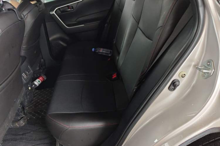 Used Toyota Wildlander 2023 2.0L CVT Two-Wheel Drive Leading Edition Left Rear Seat