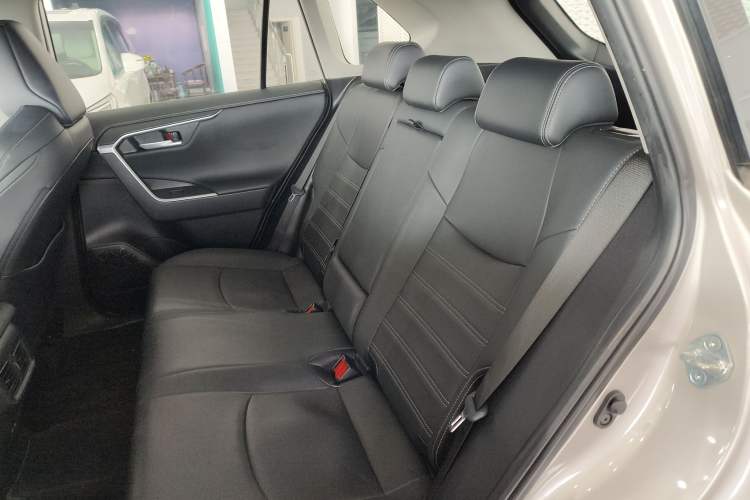 Used Toyota Wildlander 2023 2.0L CVT Four-Wheel Drive Luxury PLUS Edition Left Rear Seat