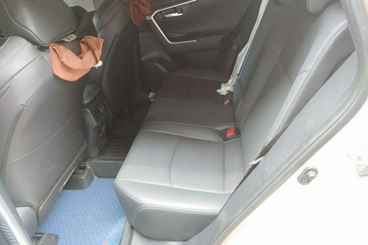 Used Toyota Wildlander 2023 2.0L CVT Two-Wheel Drive Urban Edition Left Rear Seat