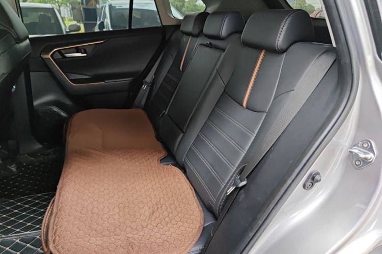 Used Toyota Wildlander 2023 Dual-Engine 2.5L E-CVT 4x4 Luxury PLUS Edition Left Rear Seat