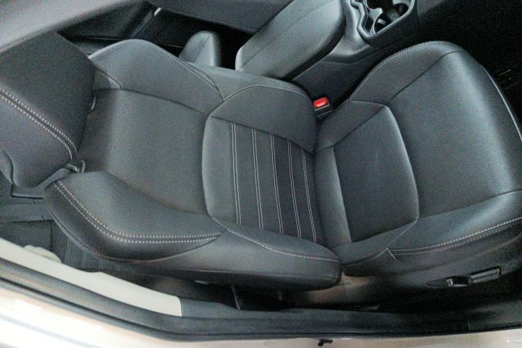 Used Toyota Wildlander 2023 Dual-Motor 2.5L E-CVT Four-Wheel Drive Prestige Edition Right Front Seat