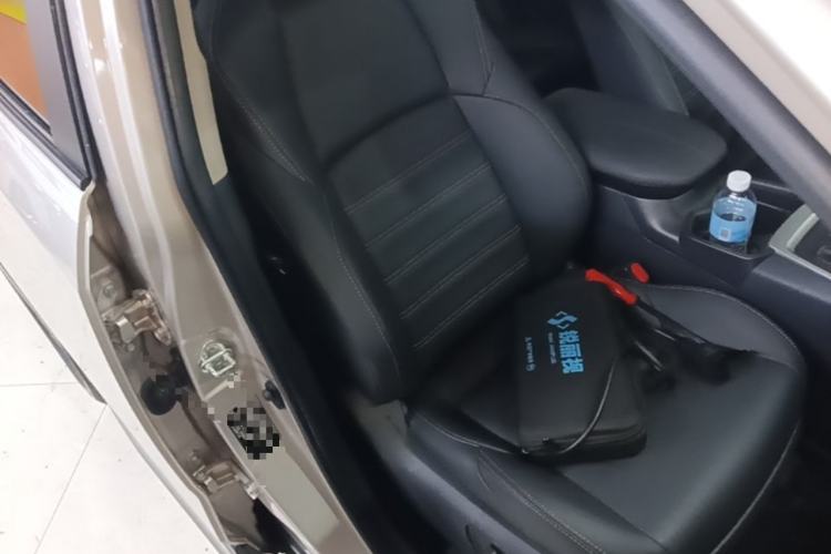 Used Toyota Wildlander 2023 Dual-Motor 2.5L E-CVT Two-Wheel Drive Luxury PLUS Edition Right Front Seat