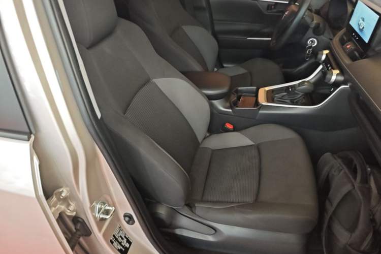 Used Toyota Wildlander 2023 2.0L CVT Two-Wheel Drive Leading Edition Right Front Seat