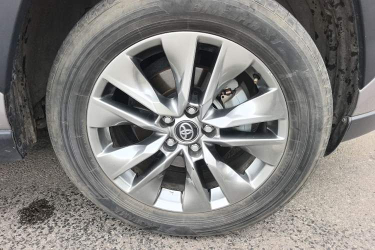 Used Toyota Wildlander 2023 2.0L CVT Two-Wheel Drive Urban Edition Right Front Wheel Hub
