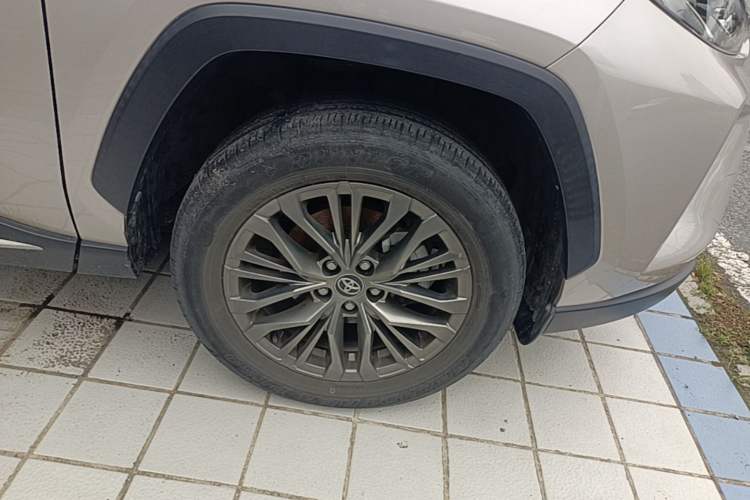 Used Toyota Wildlander 2023 2.0L CVT Two-Wheel Drive Luxury PLUS Edition Right Front Wheel Hub