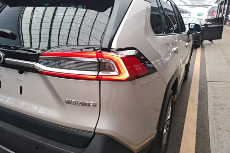 Used Toyota Wildlander 2023 2.0L CVT Two-Wheel Drive Leading Edition Right Rear Taillight