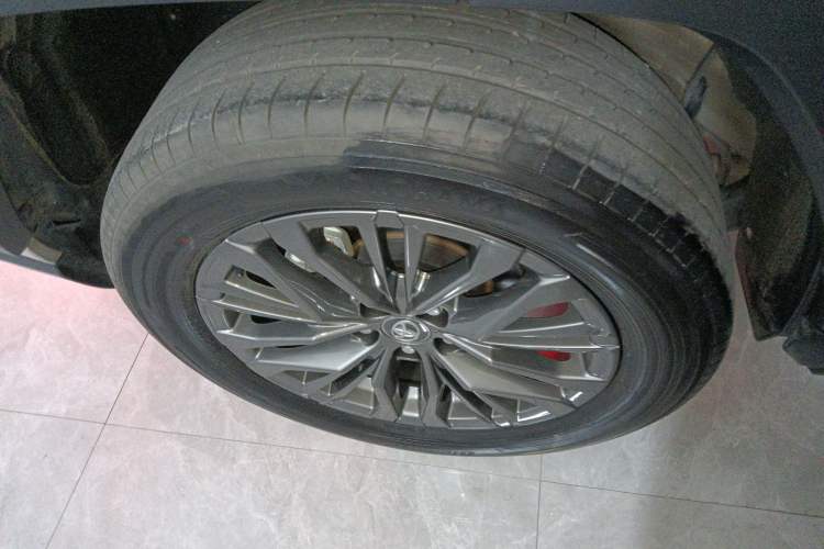 Used Toyota Wildlander 2023 Dual-Motor 2.5L E-CVT Four-Wheel Drive Prestige Edition Right Rear Wheel Hub