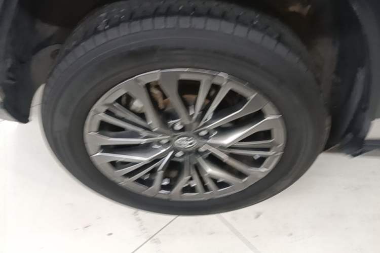 Used Toyota Wildlander 2023 Dual-Motor 2.5L E-CVT Two-Wheel Drive Luxury PLUS Edition Right Rear Wheel Hub