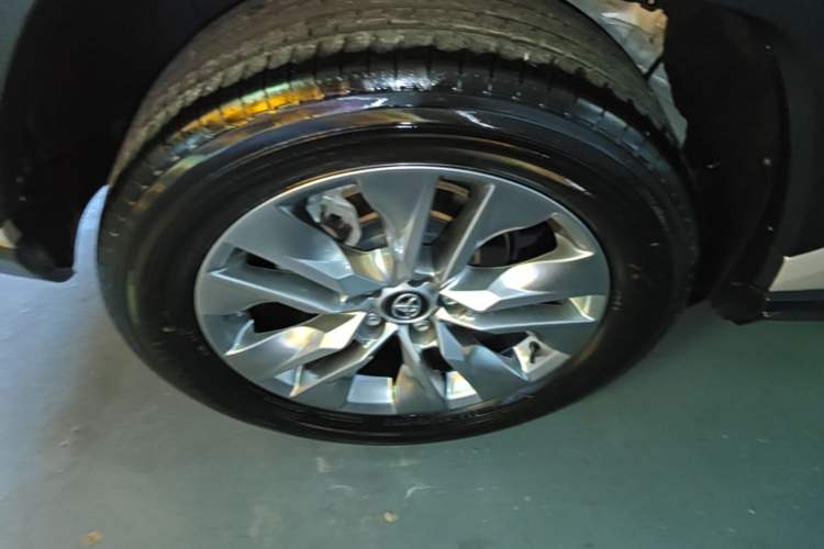 Used Toyota Wildlander 2023 2.0L CVT Two-Wheel Drive Urban Edition Right Rear Wheel Hub