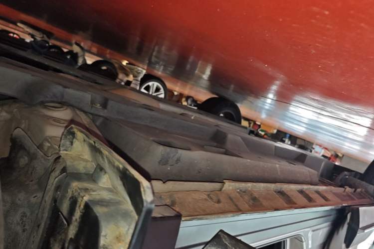 Used Toyota Wildlander 2023 2.0L CVT Two-Wheel Drive Leading Edition Right Side Sill