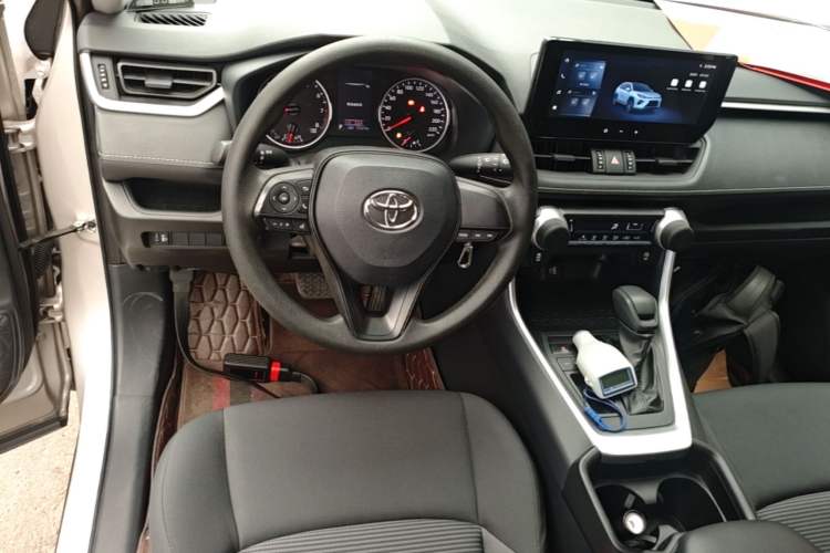 Used Toyota Wildlander 2023 2.0L CVT Two-Wheel Drive Leading Edition Steering Wheel