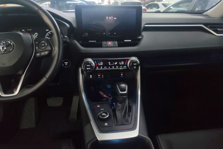Used Toyota Wildlander 2023 Dual-Motor 2.5L E-CVT Four-Wheel Drive Prestige Edition Audio And AC Panel