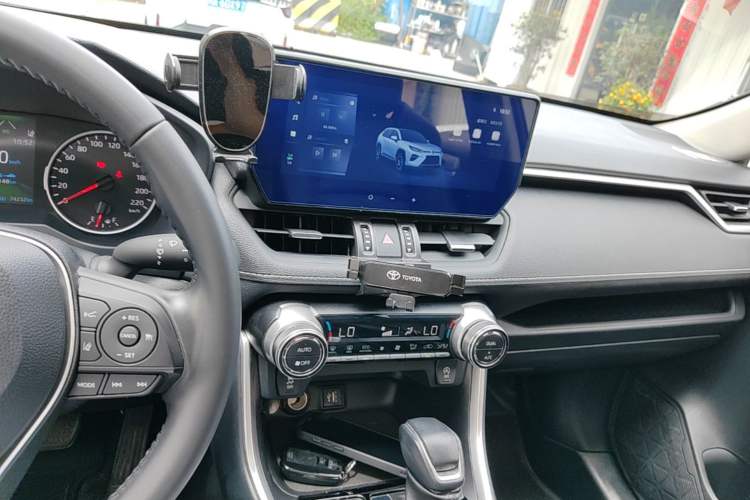 Used Toyota Wildlander 2023 2.0L CVT Two-Wheel Drive Urban Edition Audio And AC Panel