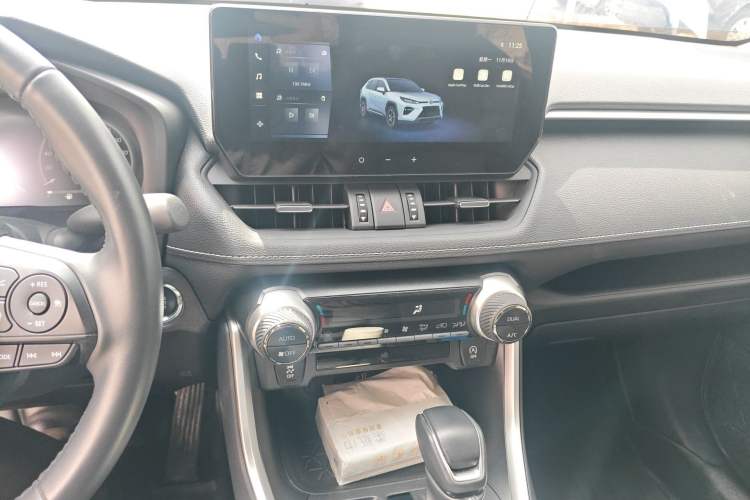 Used Toyota Wildlander 2023 2.0L CVT Two-Wheel Drive Luxury PLUS Edition Audio And AC Panel