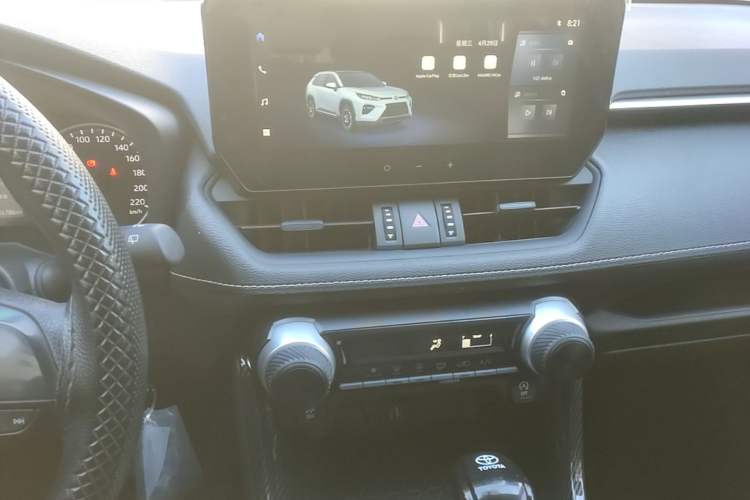 Used Toyota Wildlander 2023 2.0L CVT Two-Wheel Drive Leading Edition Audio And AC Panel