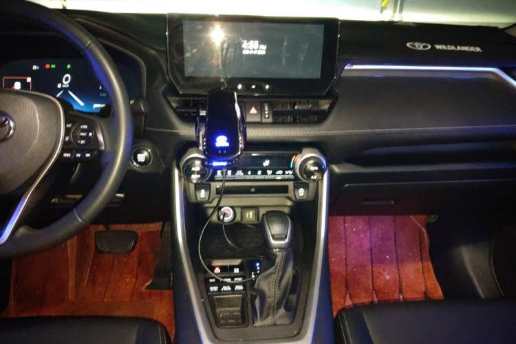 Used Toyota Wildlander 2023 2.0L CVT Four-Wheel Drive Luxury PLUS Edition Audio And AC Panel