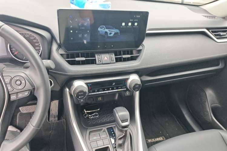 Used Toyota Wildlander 2023 2.0L CVT Two-Wheel Drive Leading Edition Audio And AC Panel