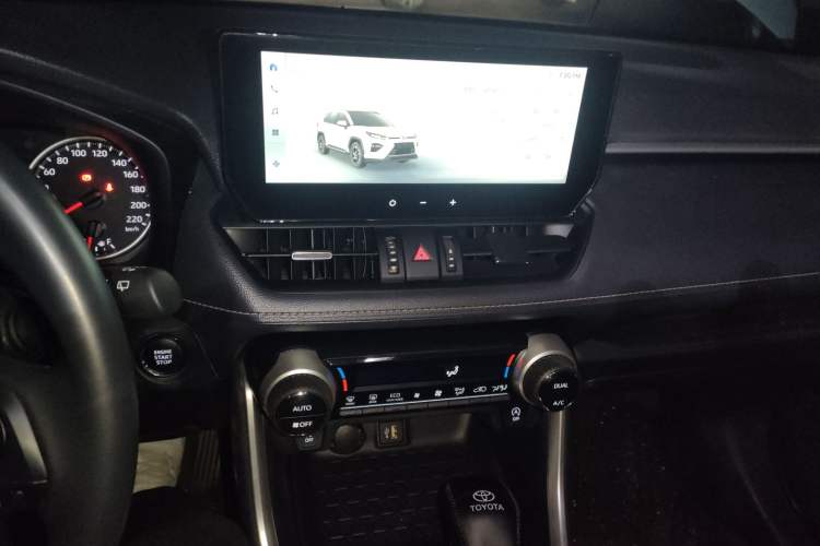 Used Toyota Wildlander 2023 2.0L CVT Two-Wheel Drive Urban Edition Audio And AC Panel