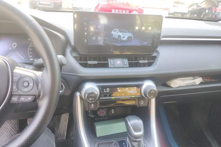 Used Toyota Wildlander 2023 2.0L CVT Two-Wheel Drive Luxury PLUS Edition Audio And AC Panel