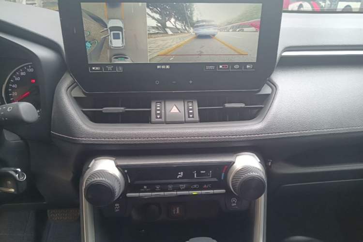 Used Toyota Wildlander 2023 2.0L CVT Two-Wheel Drive Leading Edition Audio And AC Panel