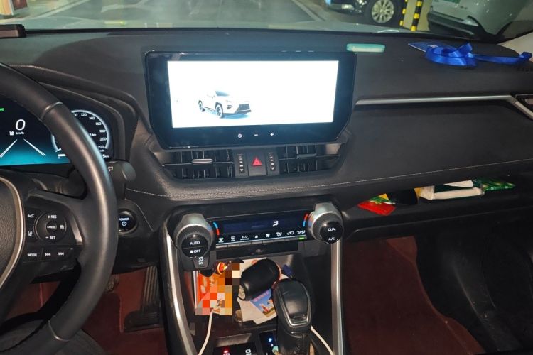 Used Toyota Wildlander 2023 Dual-Motor 2.5L E-CVT Two-Wheel Drive Luxury PLUS Edition Audio And AC Panel