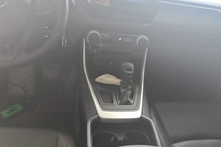 Used Toyota Wildlander 2023 2.0L CVT Two-Wheel Drive Leading Edition Audio And AC Panel
