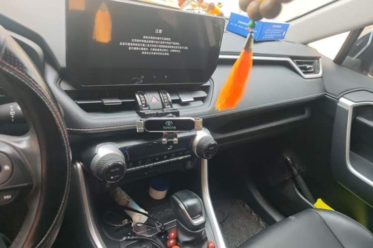 Used Toyota Wildlander 2023 2.0L CVT Two-Wheel Drive Luxury PLUS Edition Audio And AC Panel