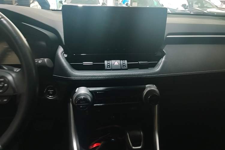 Used Toyota Wildlander 2023 Dual-Motor 2.5L E-CVT Four-Wheel Drive Prestige Edition Audio And AC Panel