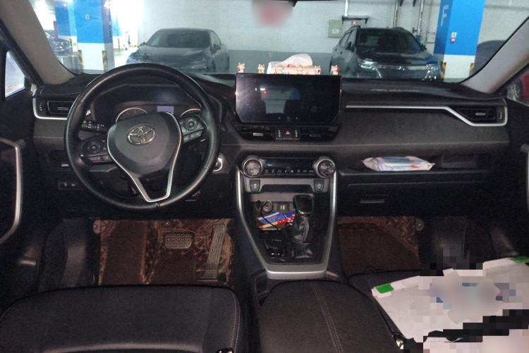 Used Toyota Wildlander 2023 2.0L CVT Two-Wheel Drive Urban Edition Center Console