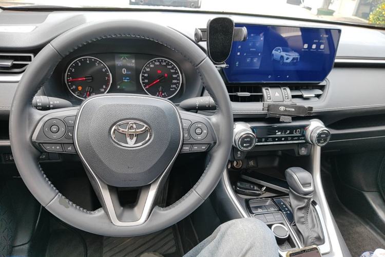 Used Toyota Wildlander 2023 2.0L CVT Two-Wheel Drive Urban Edition Center Console