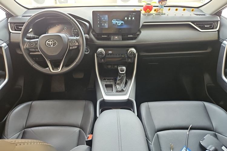 Used Toyota Wildlander 2023 2.0L CVT Two-Wheel Drive Luxury PLUS Edition Center Console