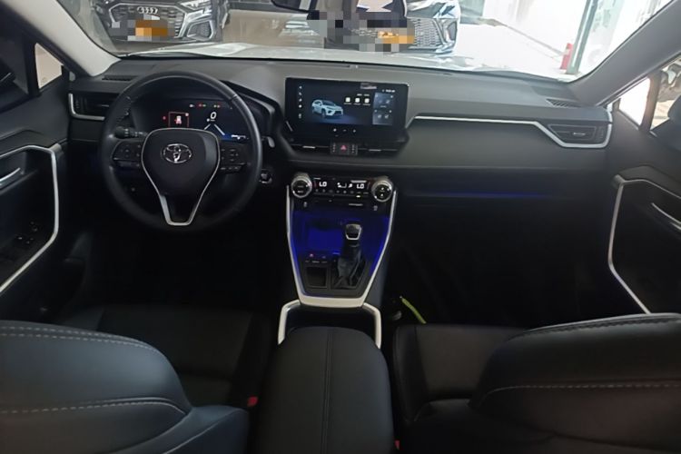 Used Toyota Wildlander 2023 2.0L CVT Two-Wheel Drive Luxury PLUS Edition Center Console