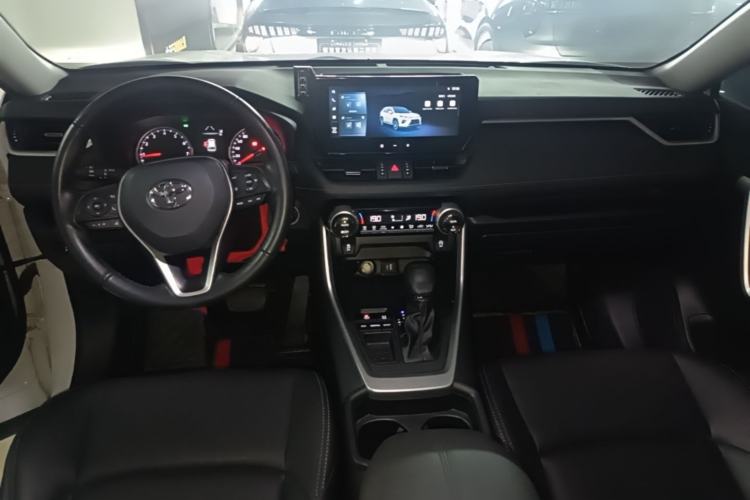 Used Toyota Wildlander 2023 2.0L CVT Two-Wheel Drive Urban Edition Center Console