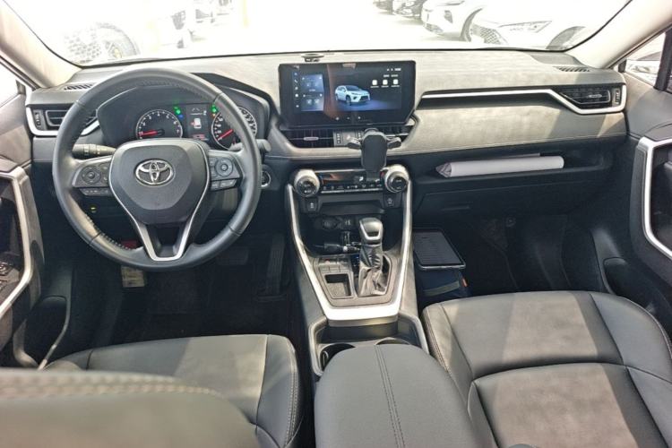 Used Toyota Wildlander 2023 2.0L CVT Two-Wheel Drive Urban Edition Center Console