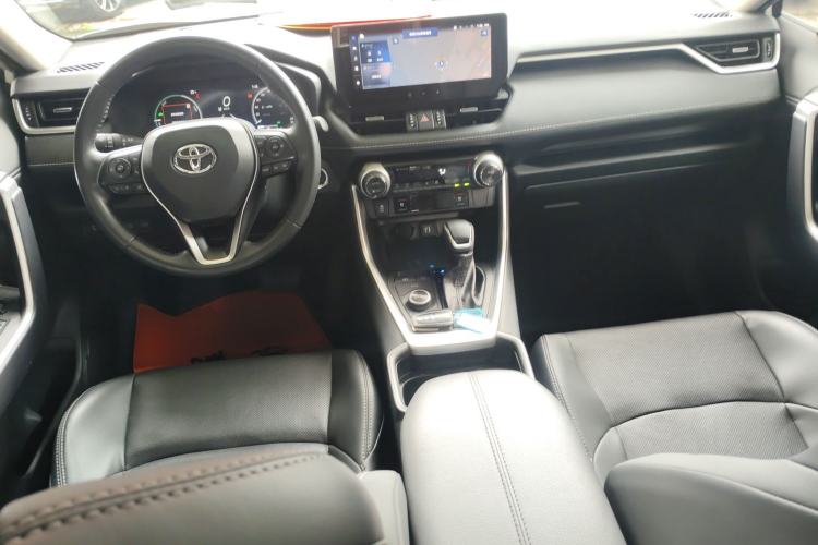 Used Toyota Wildlander 2023 Dual-Motor 2.5L E-CVT Four-Wheel Drive Prestige Edition Center Console