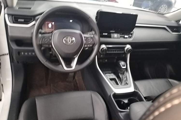 Used Toyota Wildlander 2023 2.0L CVT Two-Wheel Drive Luxury PLUS Edition Center Console