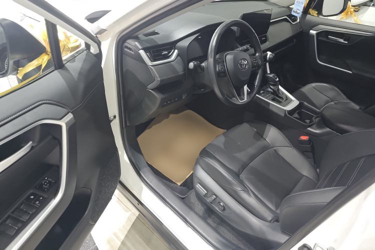 Used Toyota Wildlander 2023 2.0L CVT Four-Wheel Drive Luxury PLUS Edition Driver Seat
