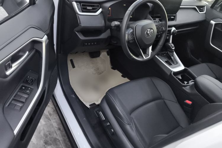 Used Toyota Wildlander 2023 2.0L CVT Four-Wheel Drive Luxury PLUS Edition Driver Seat