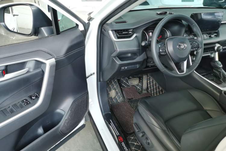 Used Toyota Wildlander 2023 2.0L CVT Two-Wheel Drive Urban Edition Driver Seat