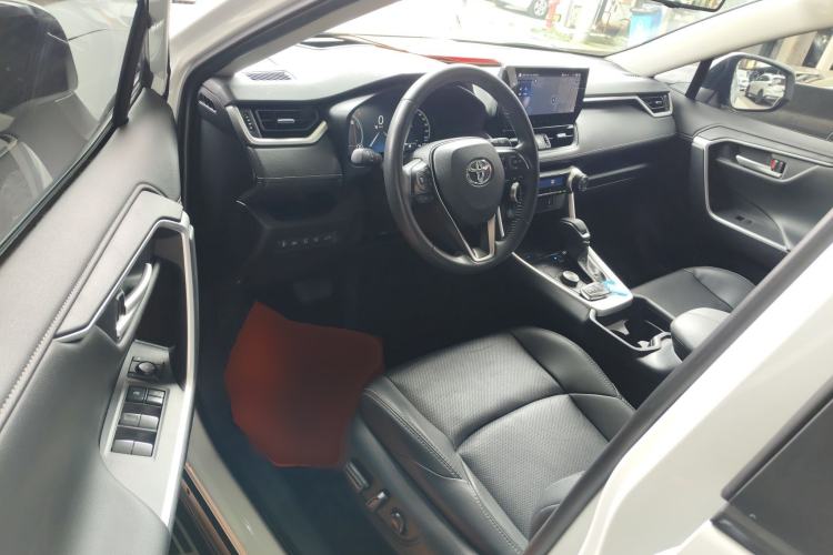 Used Toyota Wildlander 2023 Dual-Motor 2.5L E-CVT Four-Wheel Drive Prestige Edition Driver Seat