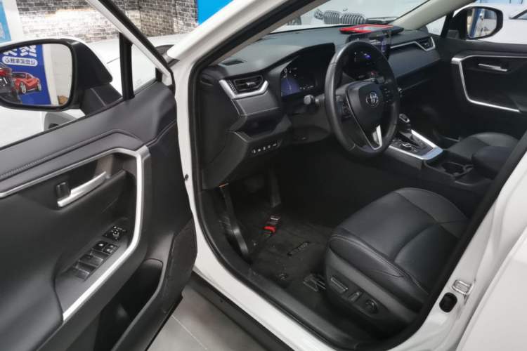Used Toyota Wildlander 2023 Dual-Motor 2.5L E-CVT Four-Wheel Drive Prestige Edition Driver Seat