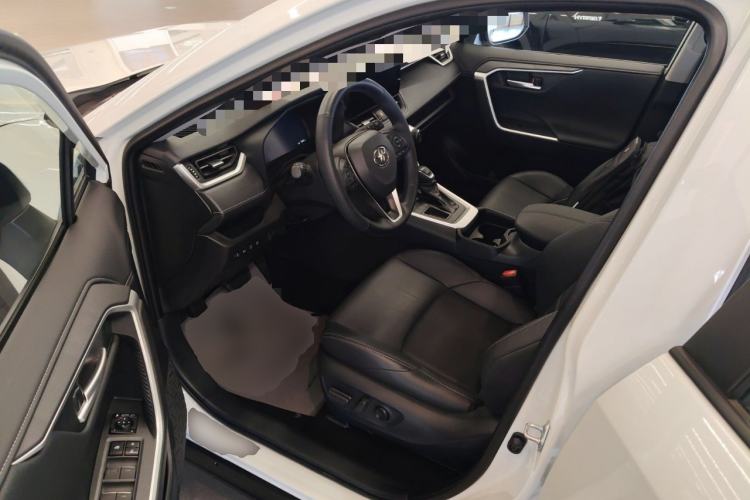 Used Toyota Wildlander 2023 2.0L CVT Two-Wheel Drive Luxury PLUS Edition Driver Seat