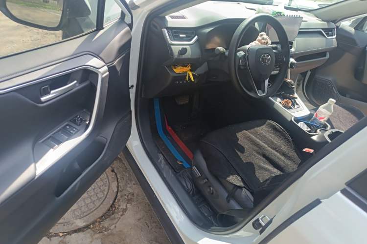 Used Toyota Wildlander 2023 2.0L CVT Two-Wheel Drive Luxury PLUS Edition Driver Seat