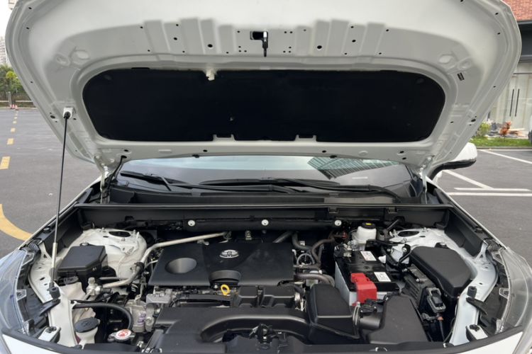 Used Toyota Wildlander 2023 2.0L CVT Four-Wheel Drive Luxury PLUS Edition Engine Bay