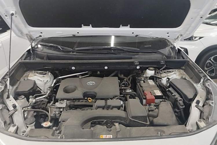 Used Toyota Wildlander 2023 2.0L CVT Two-Wheel Drive Leading Edition Engine Bay