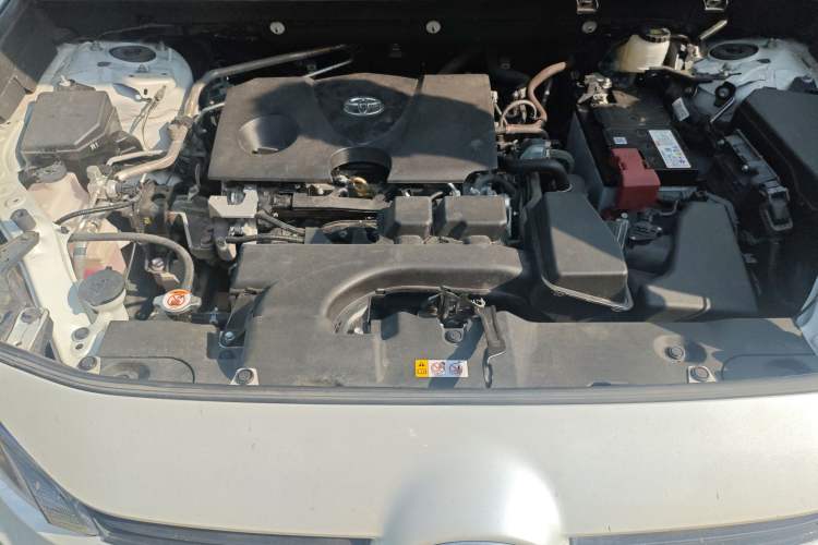 Used Toyota Wildlander 2023 2.0L CVT Two-Wheel Drive Leading Edition Engine Bay